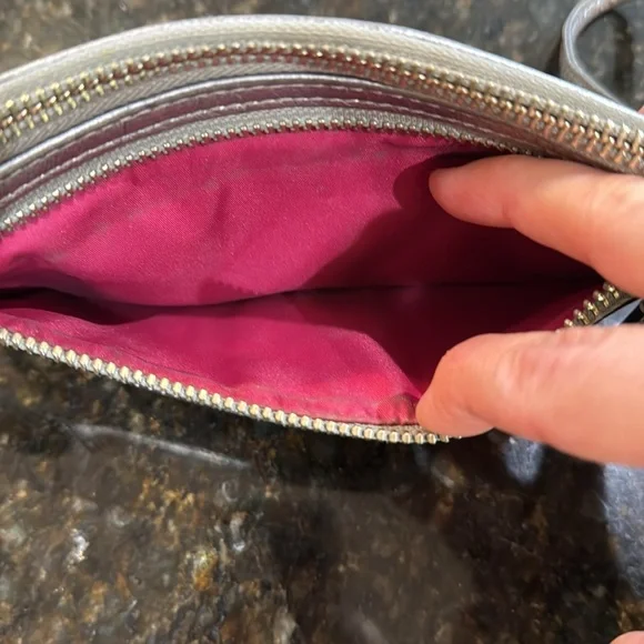 Coach Op Zippy Wallet wristlet black, gray, & silver circa 2010 - Picture 3 of 8